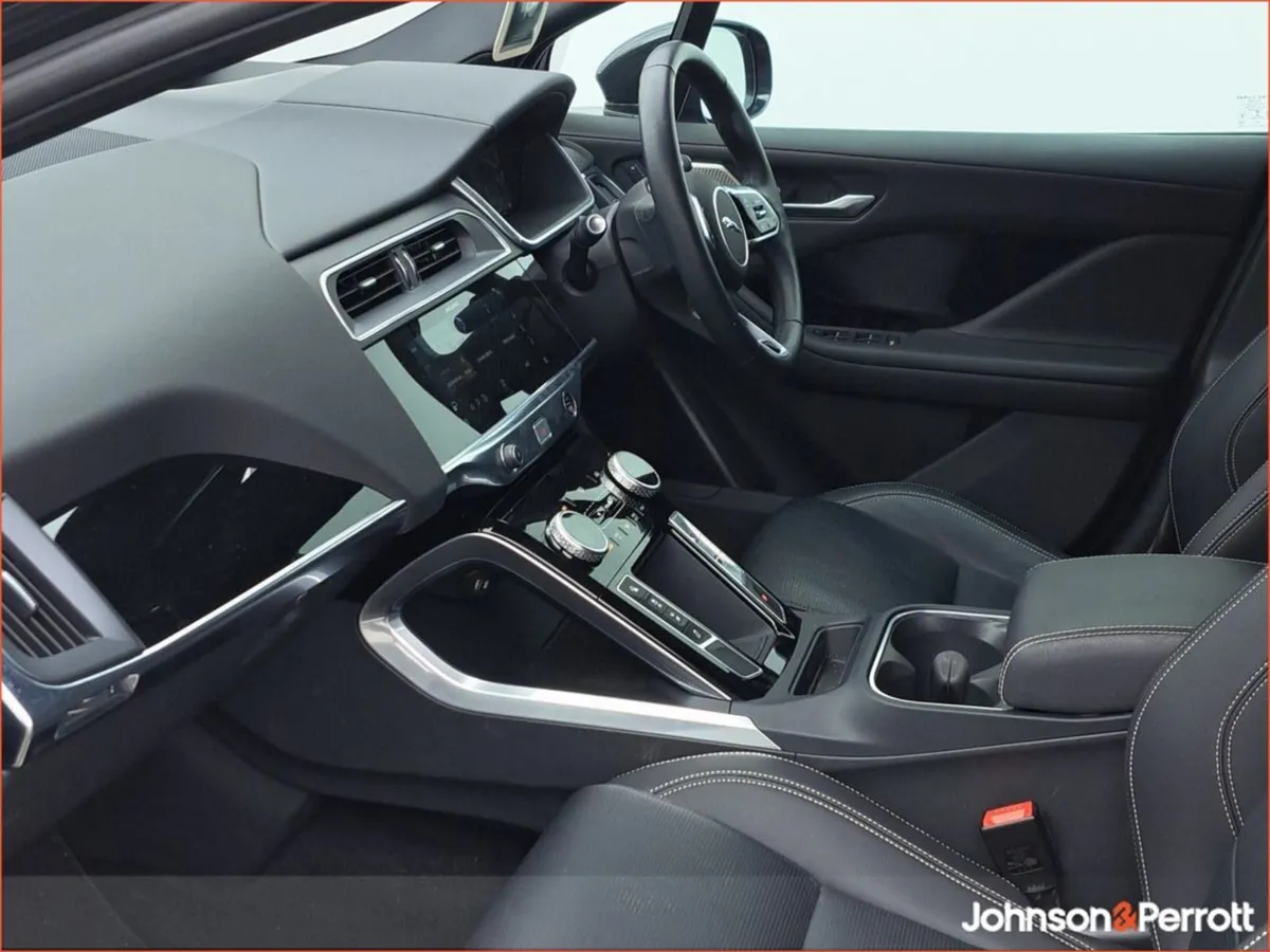 Jaguar I-PACE Black Edition 400PS AWD - Image 3