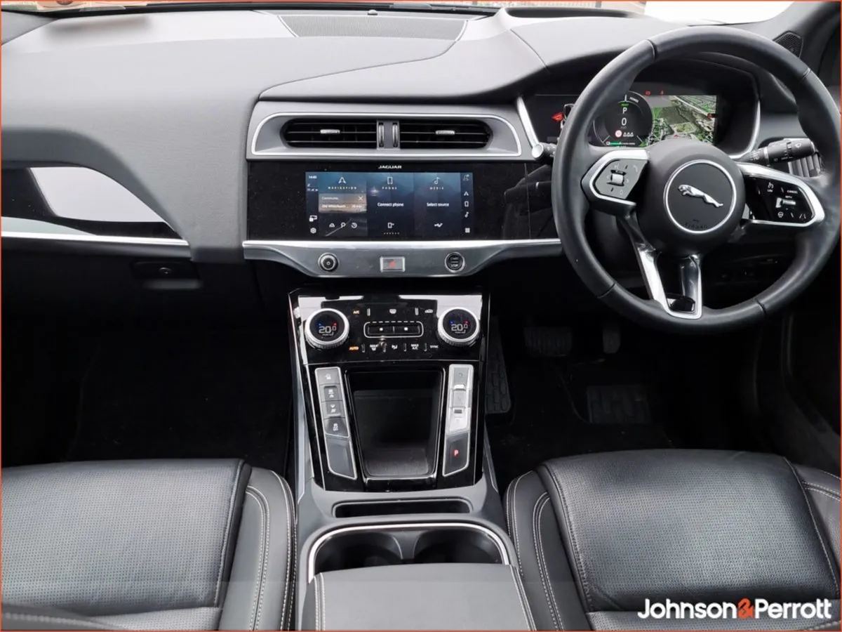 Jaguar I-PACE Black Edition 400PS AWD - Image 4