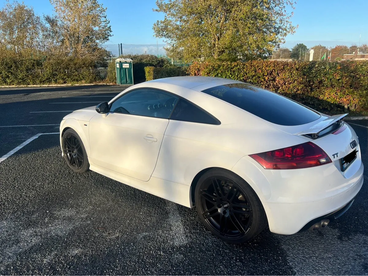 Audi TT 2.0 TDI Quattro Black Edition of 2012 - Image 3