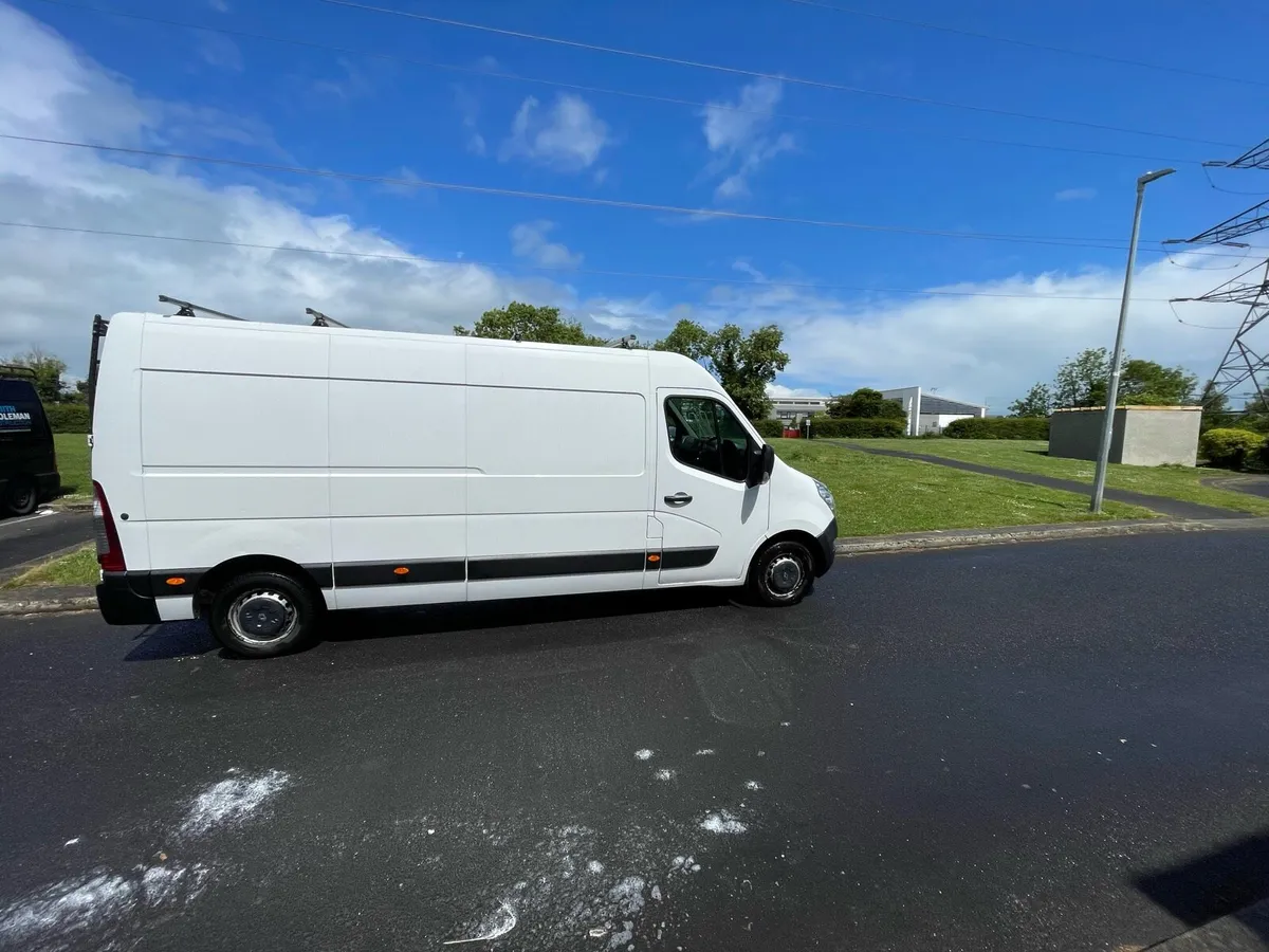 Renault Master - Image 1