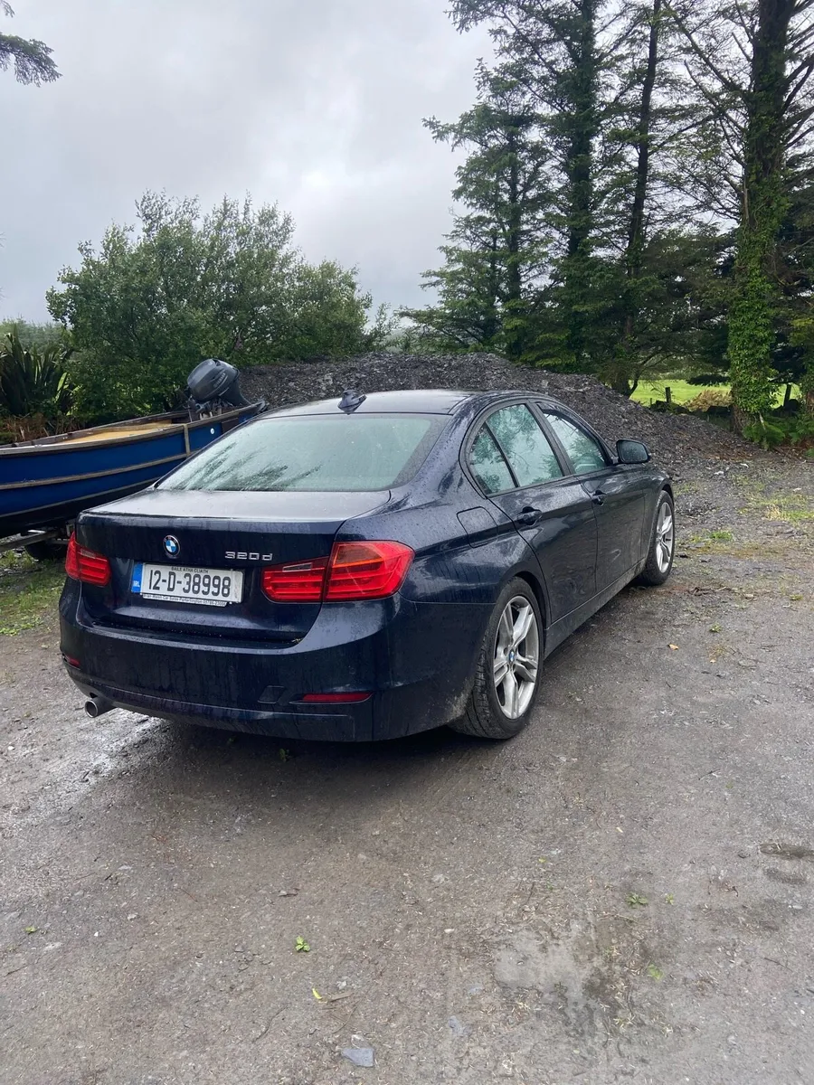 BMW 320D - Image 1