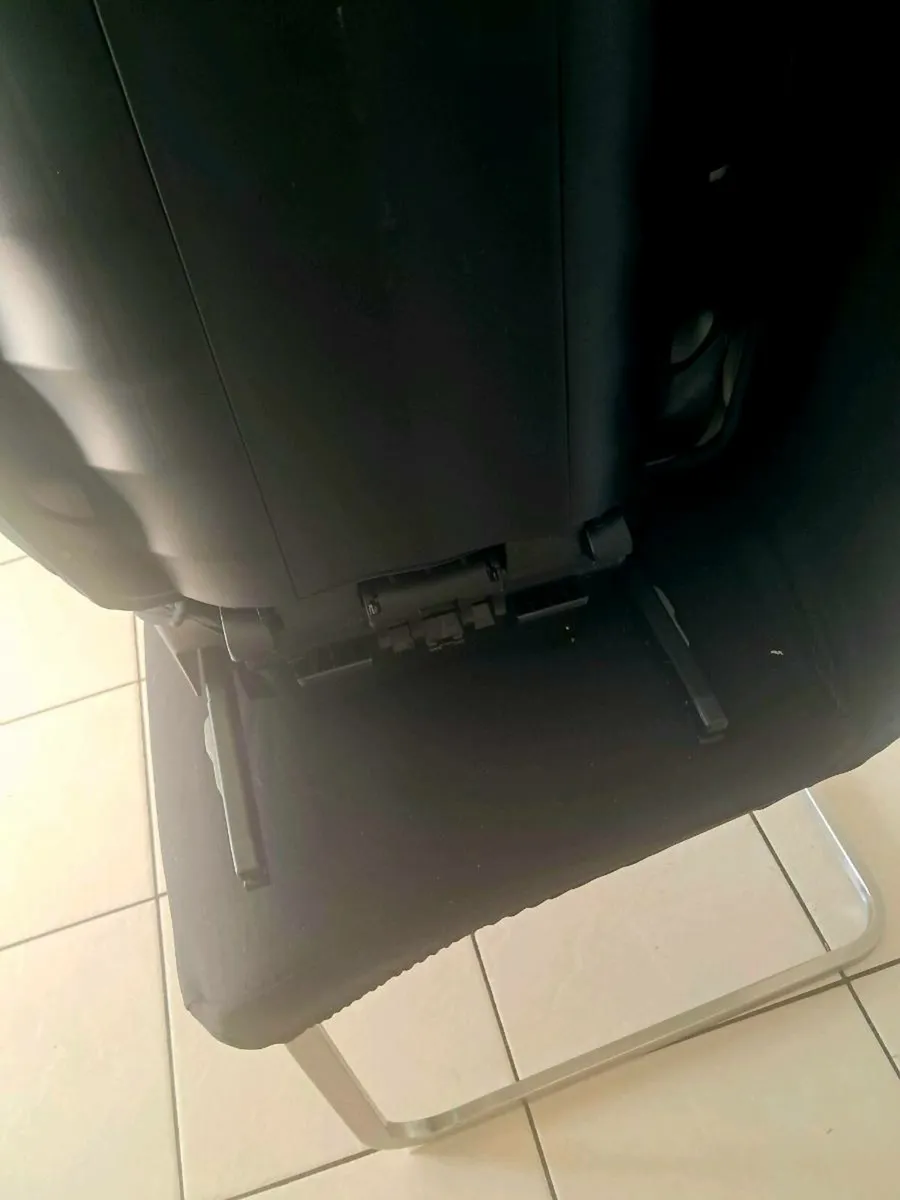 Car seat - Image 2
