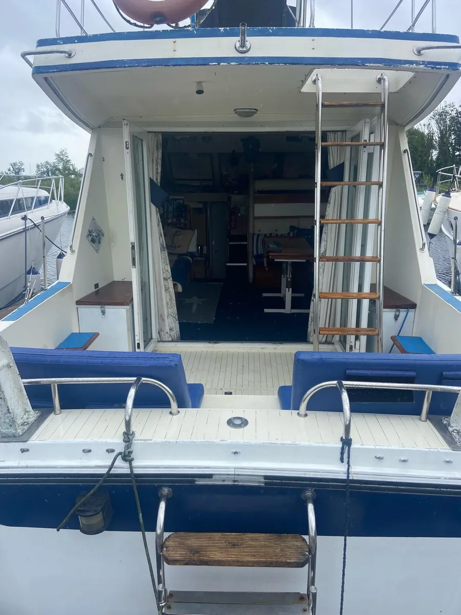 Princess 412  Flybridge cruiser - Image 3