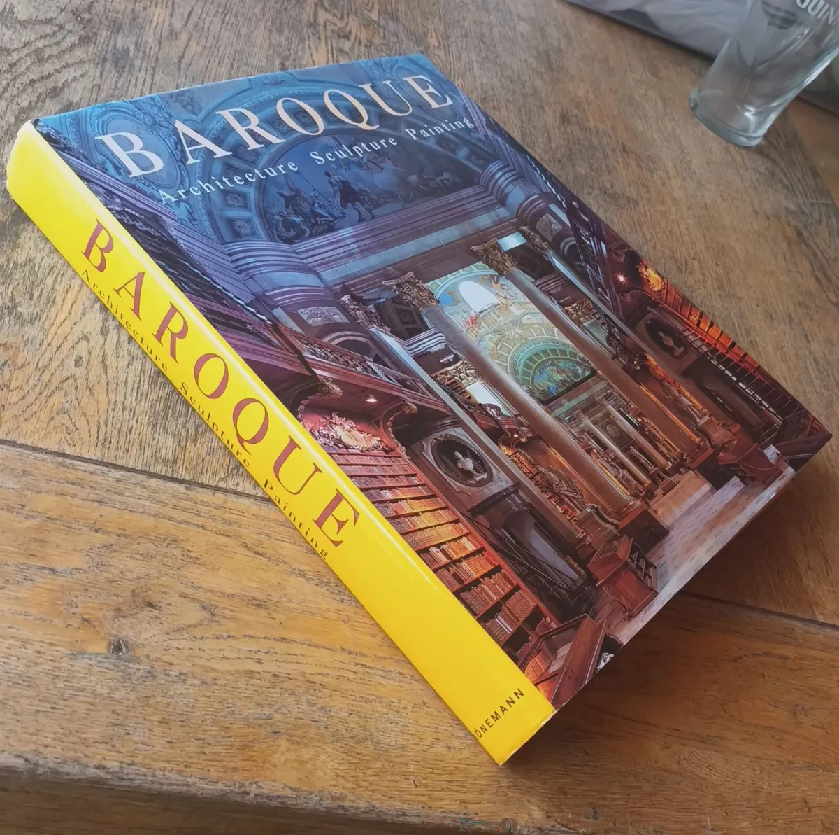 Heavy hardback book on Baroque, D18 post 6e - Image 1