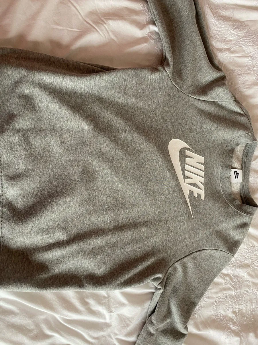 Nike Grey Unisex Sweatshirt – Like New (€60 RRP) - Image 2