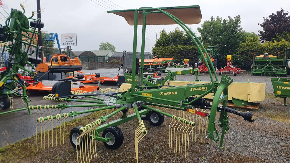 Krone S460 Single Rotor Rake - Image 1