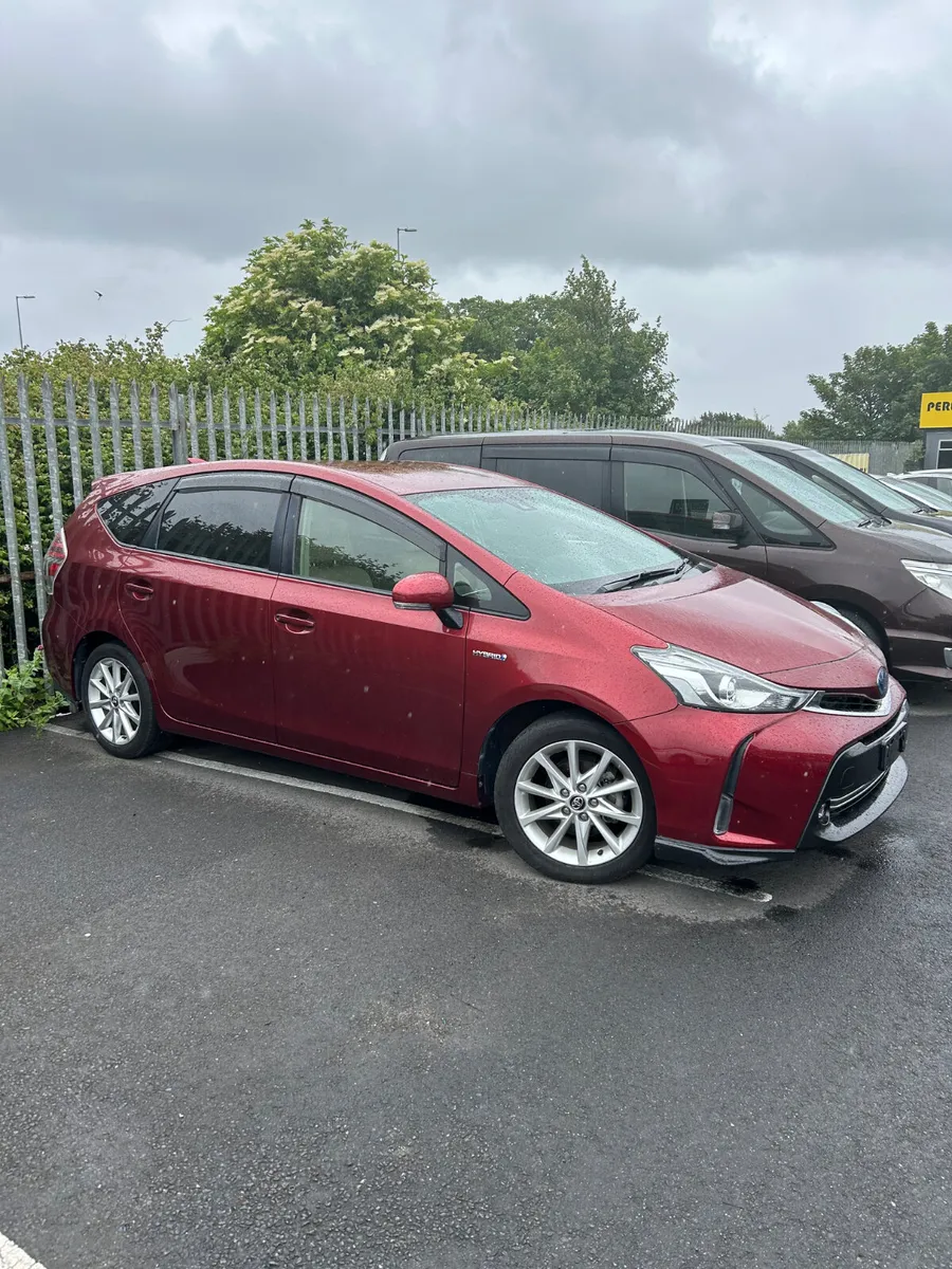 Toyota Prius 7 seater auto hybrid - Image 3