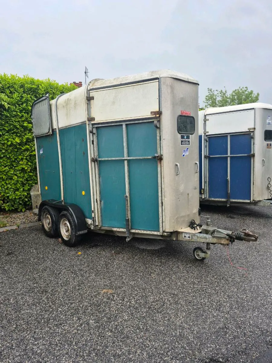 Horse box - Image 1