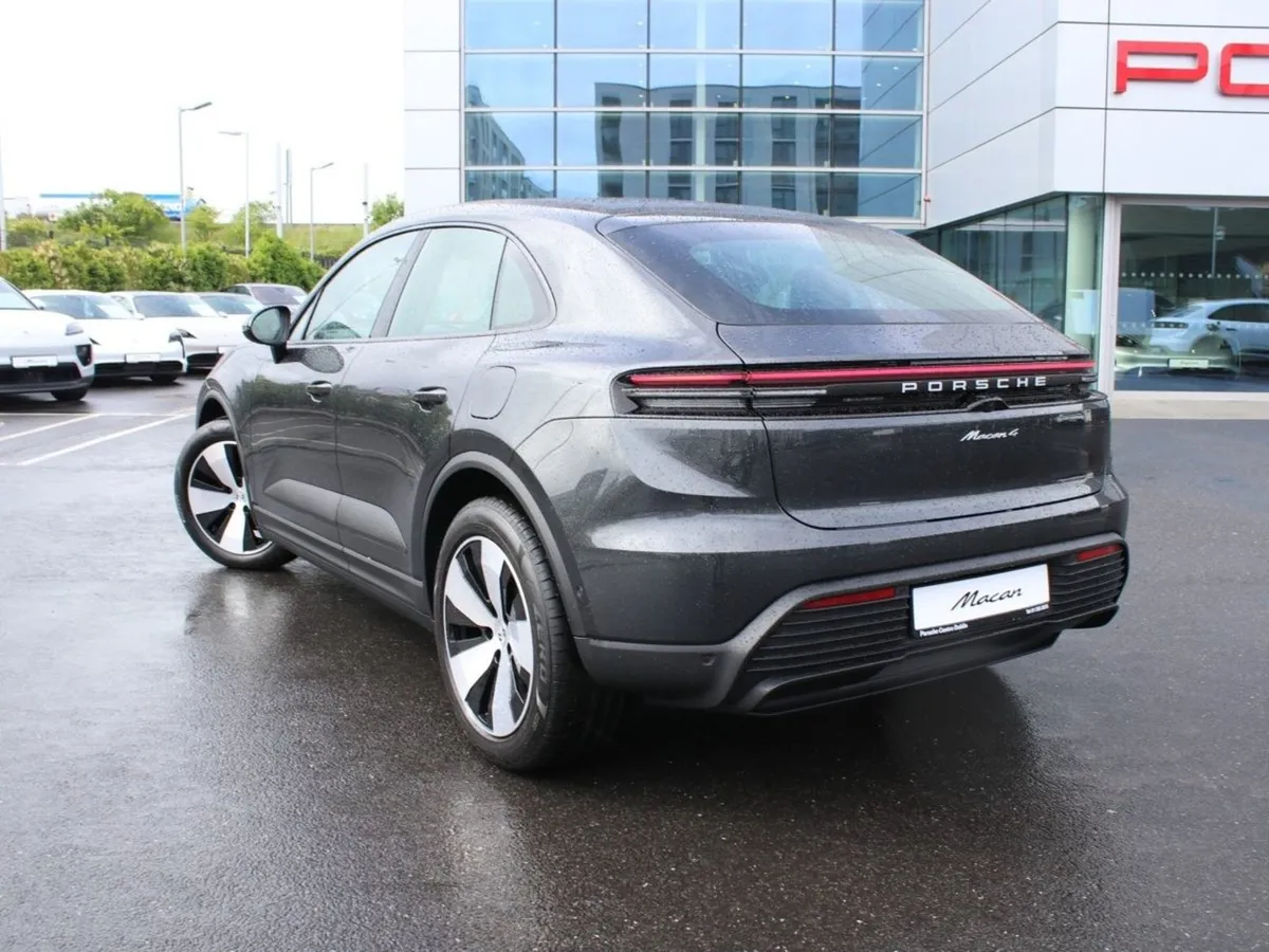 Porsche Macan 4 Electric - Image 3