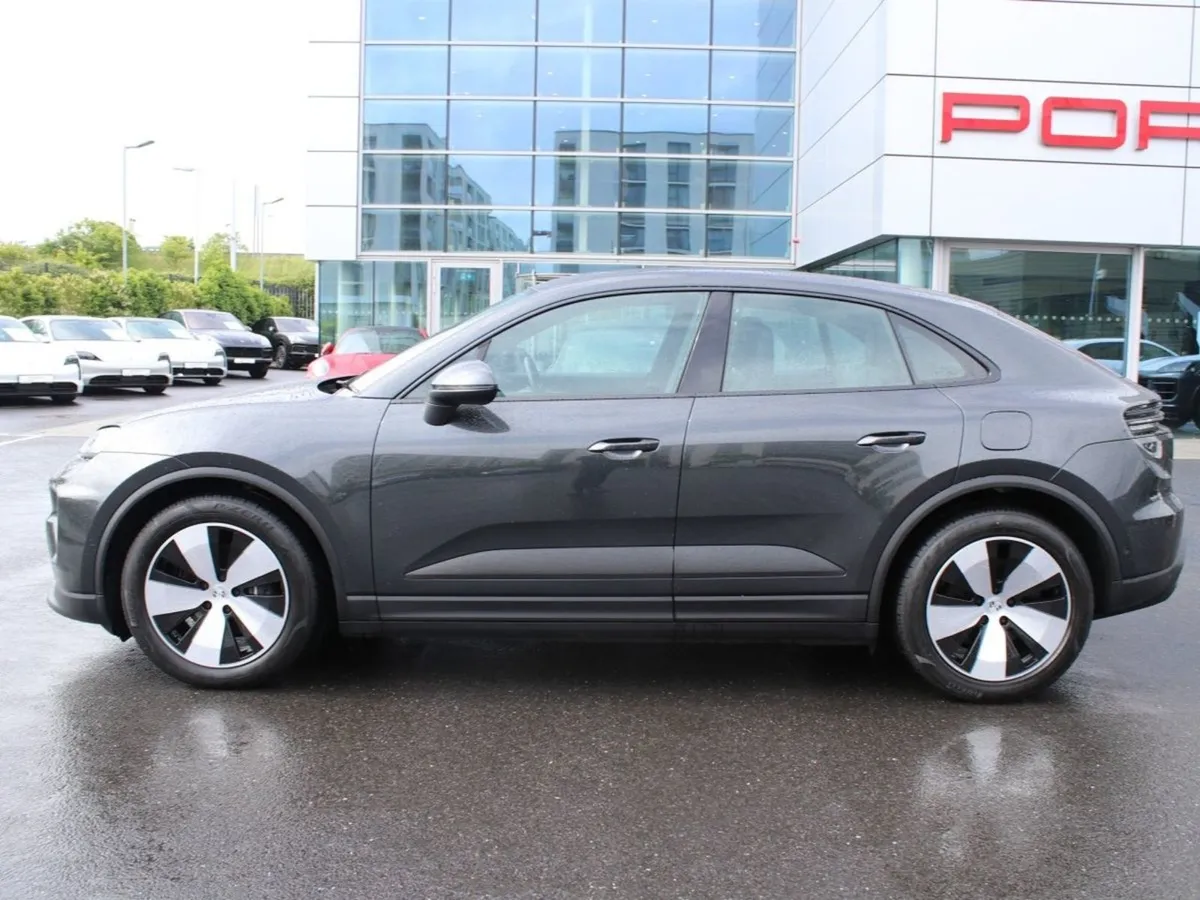 Porsche Macan 4 Electric - Image 4