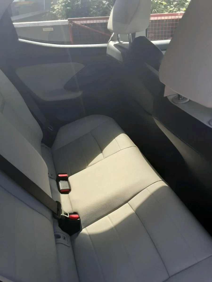 Toyota Yaris. - Image 4