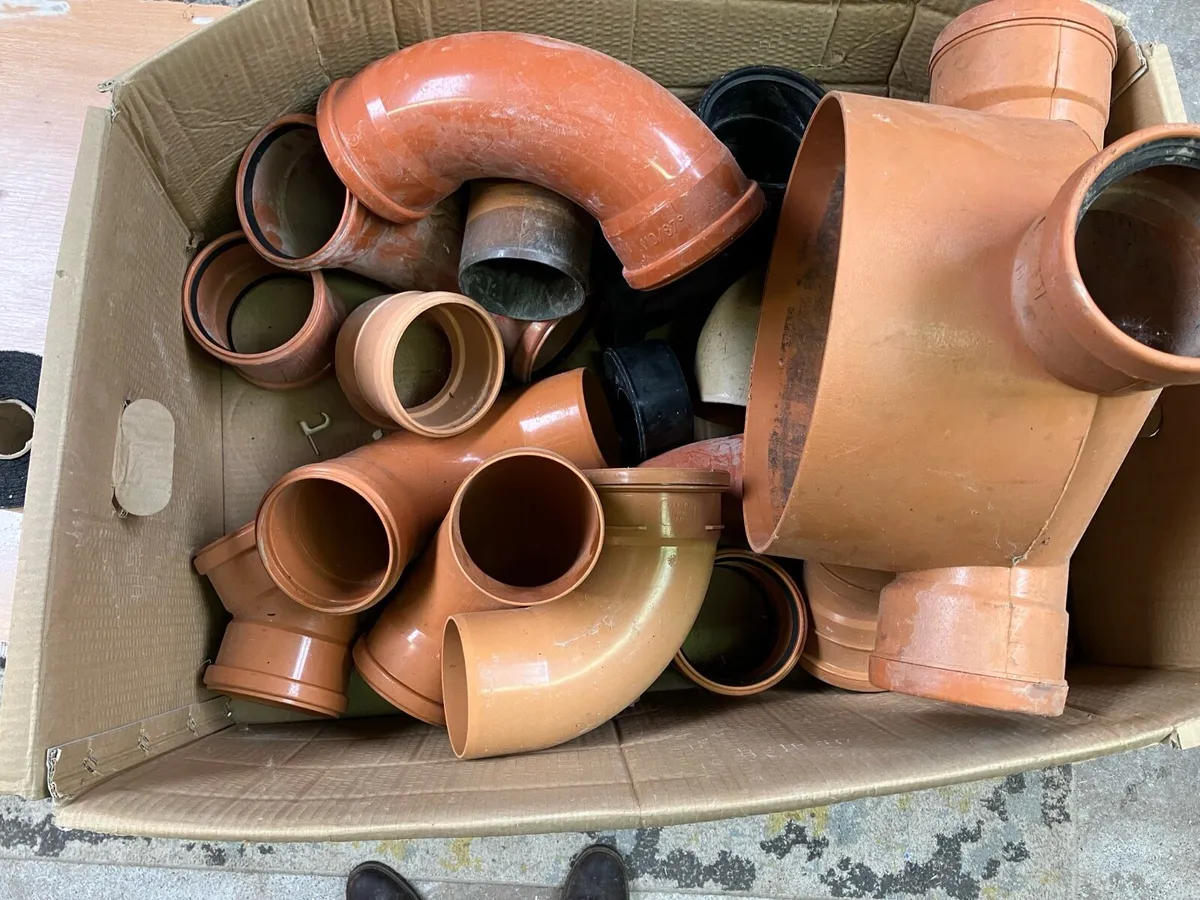 Plumbing fittings - Image 1