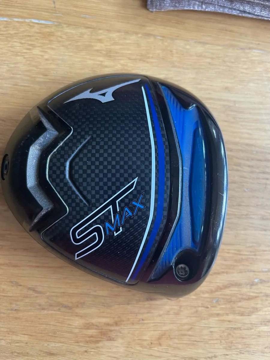 Mizuno ST-Max driver head and cover - Image 1