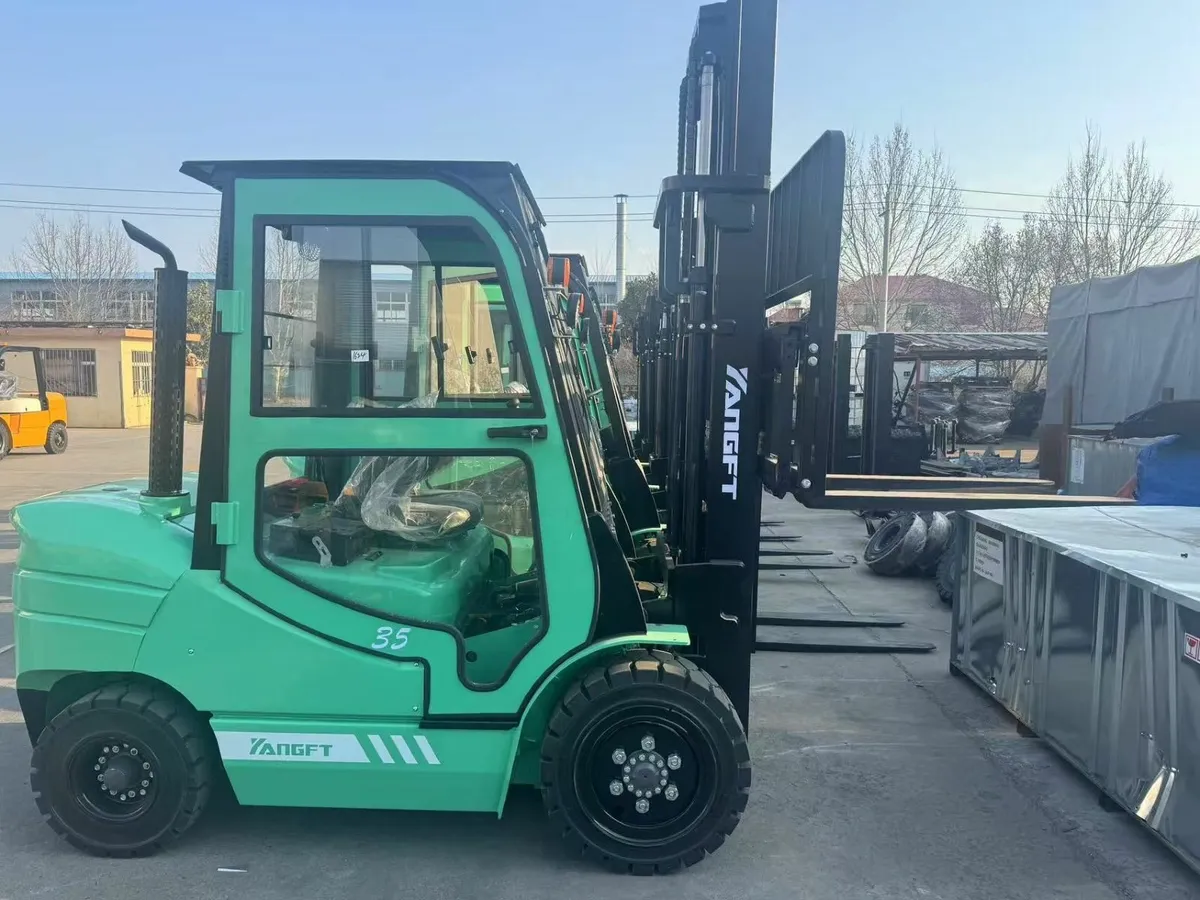 3.5 Ton Forklift with Mitsubishi Engine & Cab - Image 3