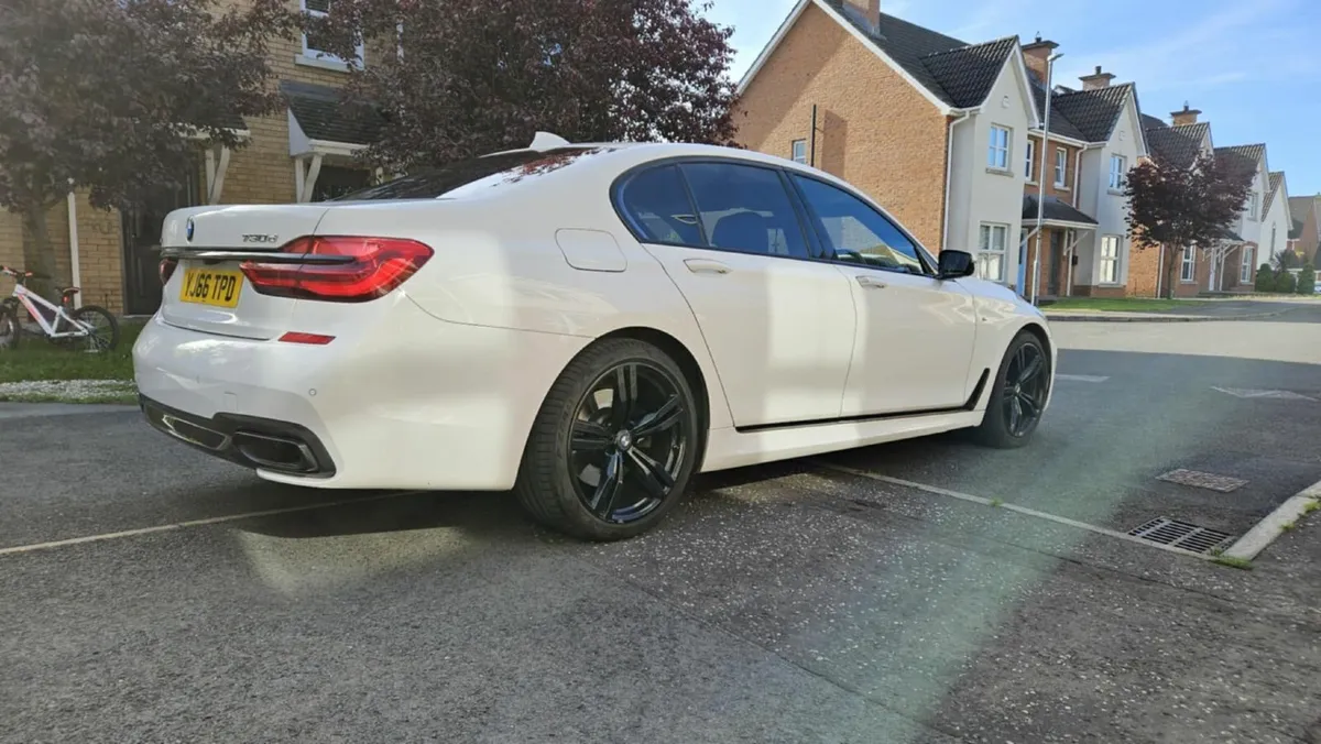 BMW 7-Series 2017 - Image 3