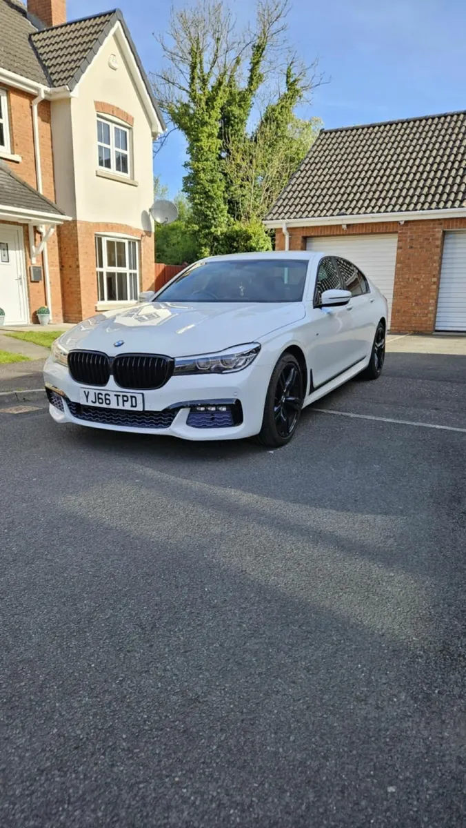 BMW 7-Series 2017 - Image 4