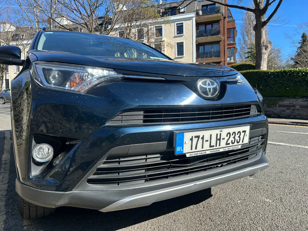 2017 TOYOTA RAV-4 PARKING CAMERA NCT JUNE 2027 - Image 3