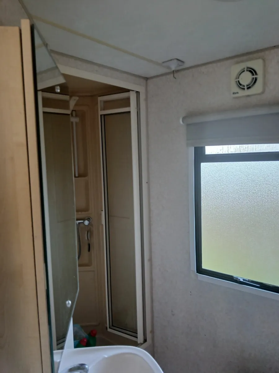Mobile Home Willerby 28x10 Open to Offers - Image 2