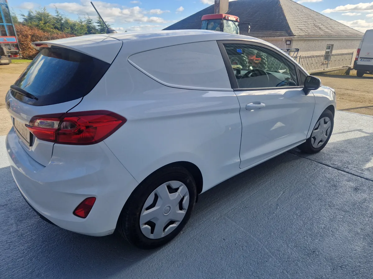 FORD FIESTA - Image 3