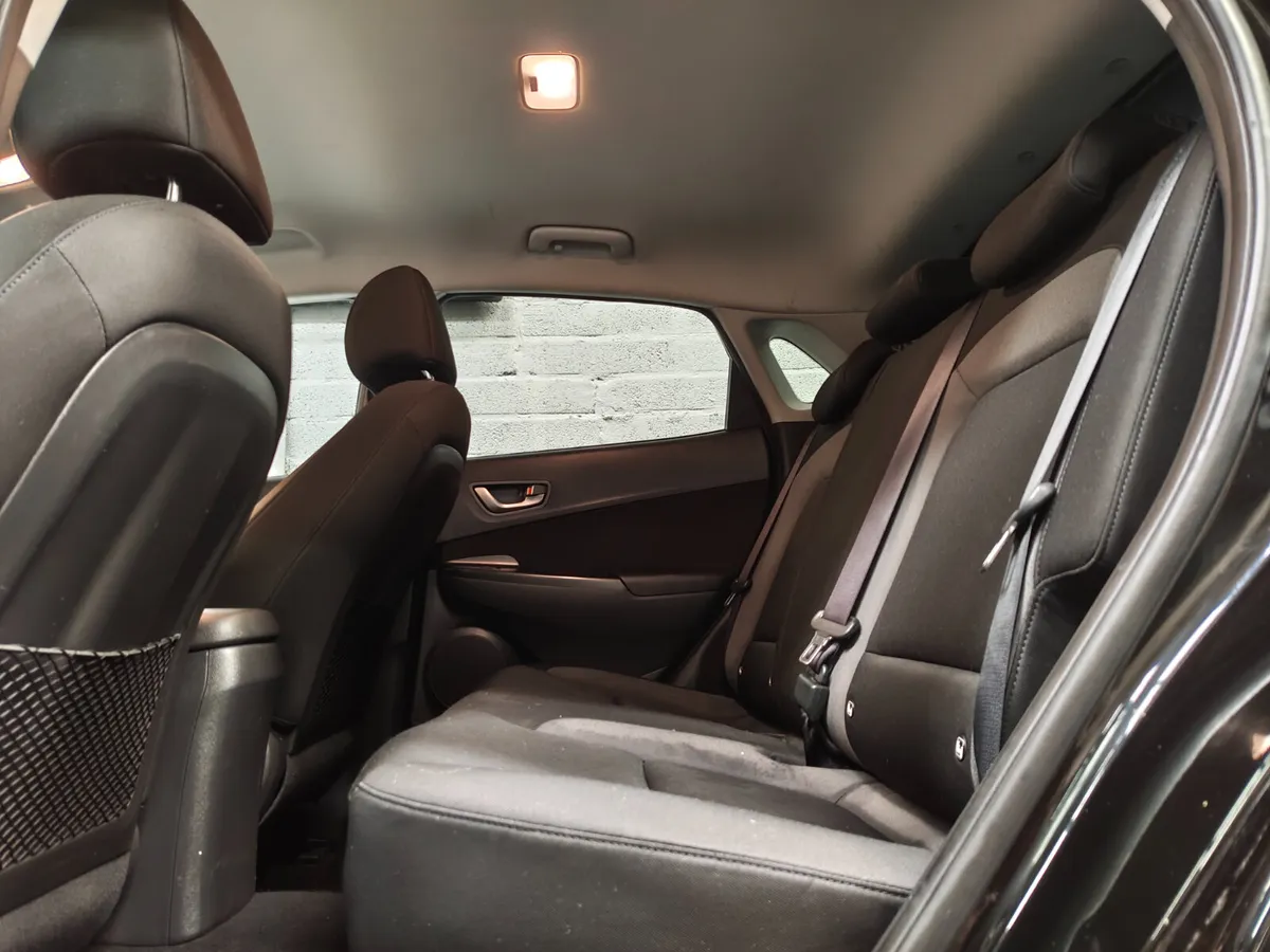 Hyundai KONA 2021 1.0 PETROL KAUAI SPEC EXTRAS - Image 3