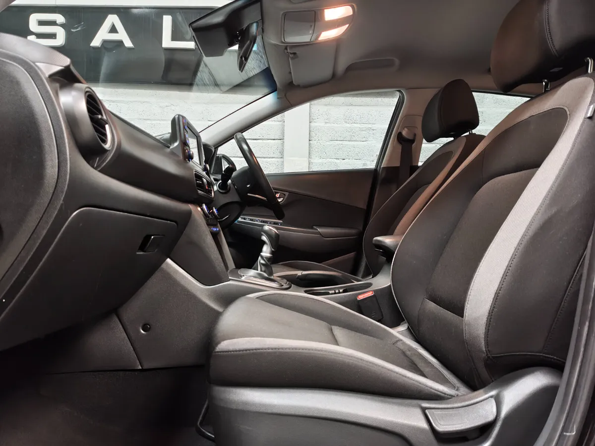 Hyundai KONA 2021 1.0 PETROL KAUAI SPEC EXTRAS - Image 4