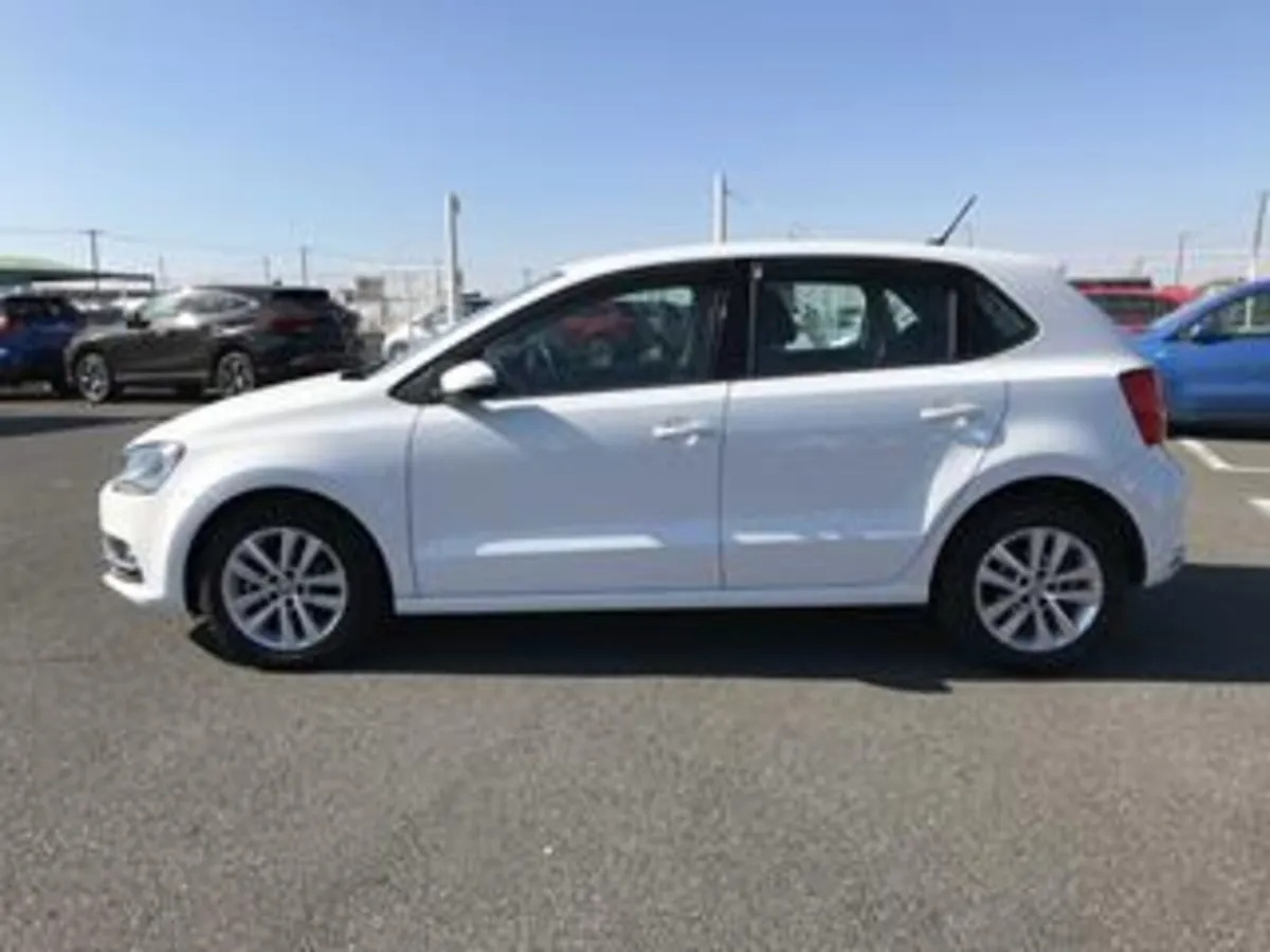 VOLKSWAGEN POLO 1.2 TSI AUTO, 2016 - Image 2