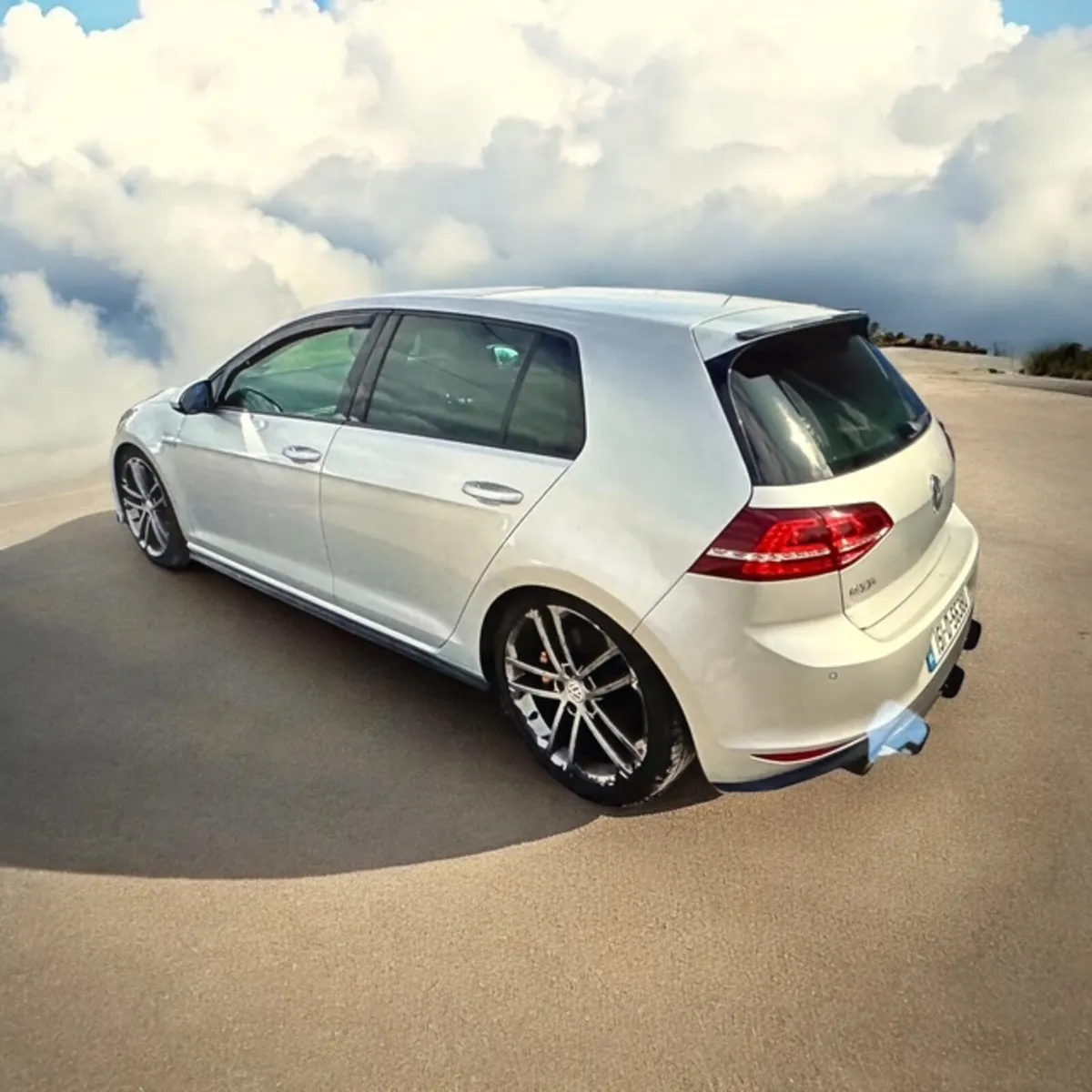 Volkswagen Golf 2.0 TDI GTD - Image 2