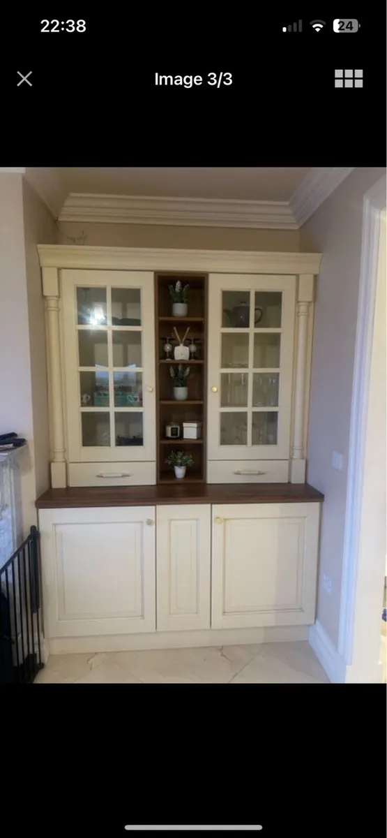 Kitchen cabinet - Image 1