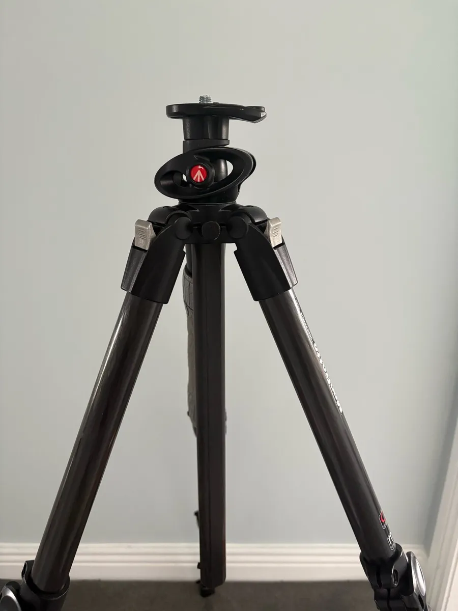Manfrotto 055cxPRO4 Carbon Fibre Camera Tripod - Image 2