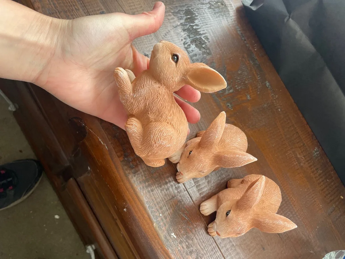 3 bunny’s figures garden etc - Image 4