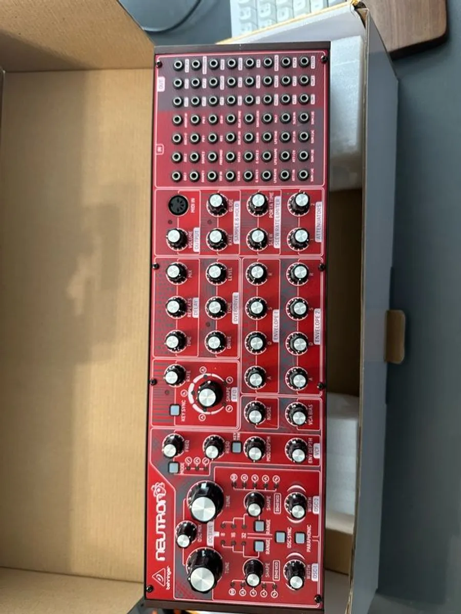 Behringer Neutron - Image 4