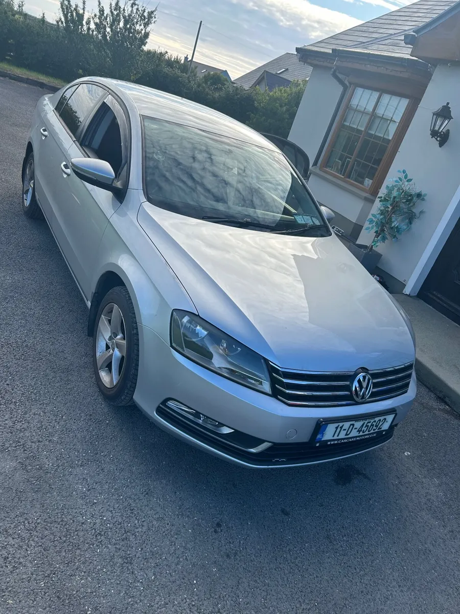 Volkswagen Passat 2011 - Image 1
