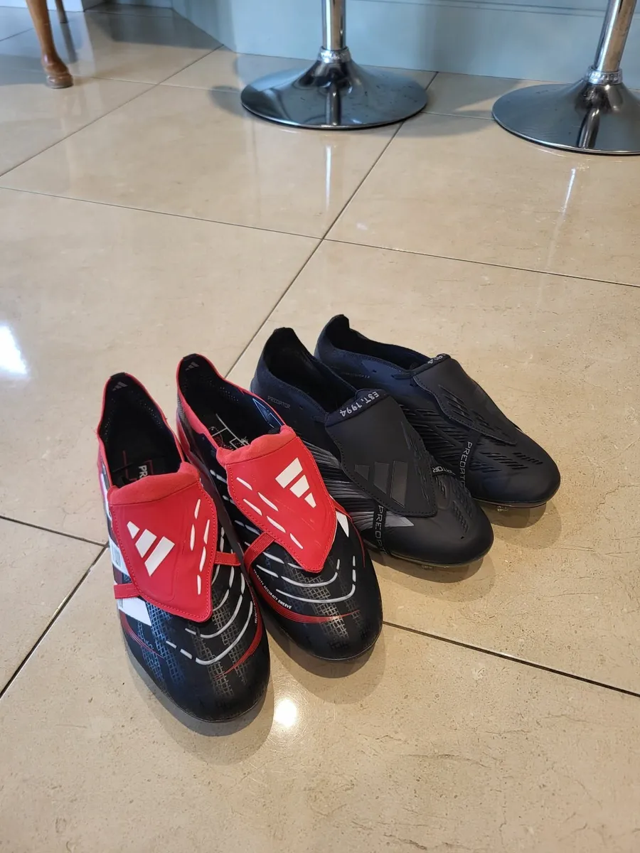 Football boots - Image 1