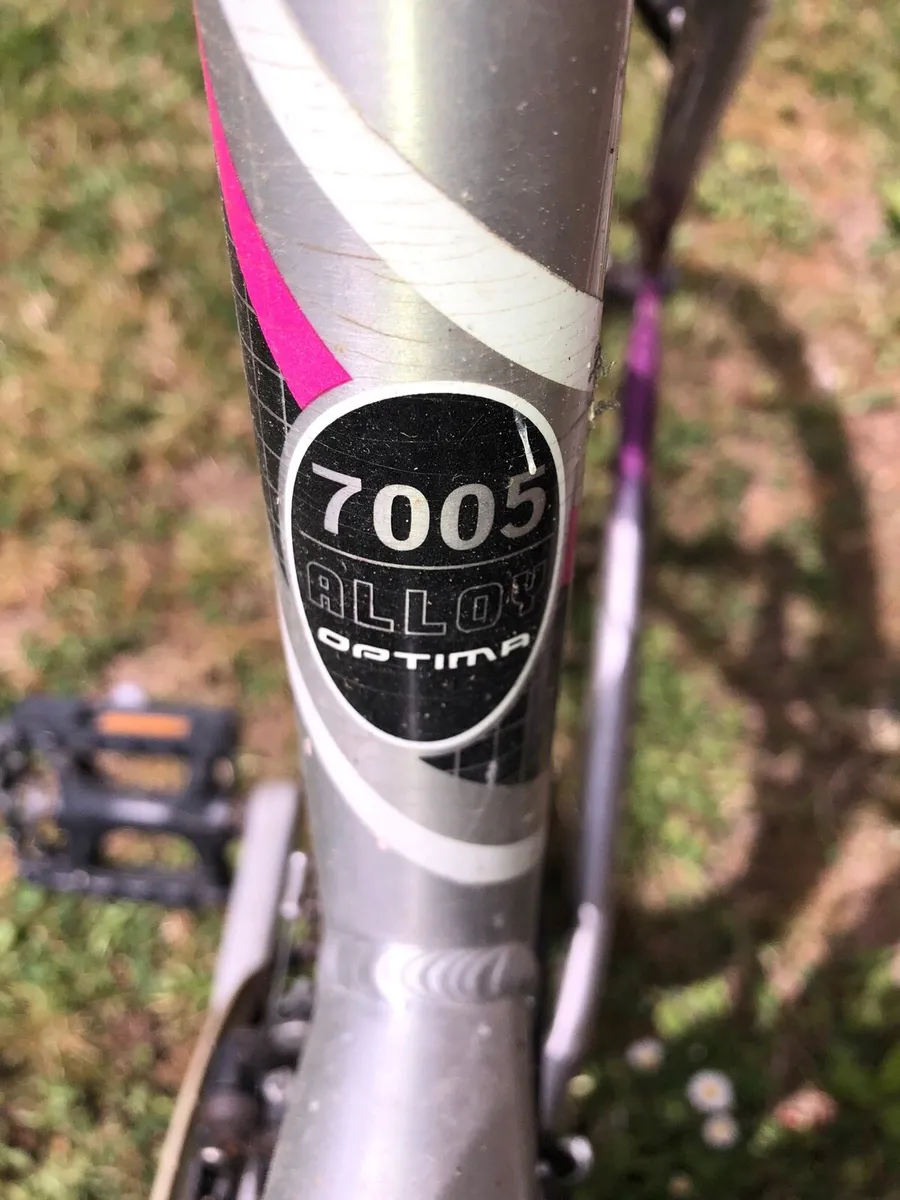 Girl’s/Ladies Bicycle plus accessories - Image 3