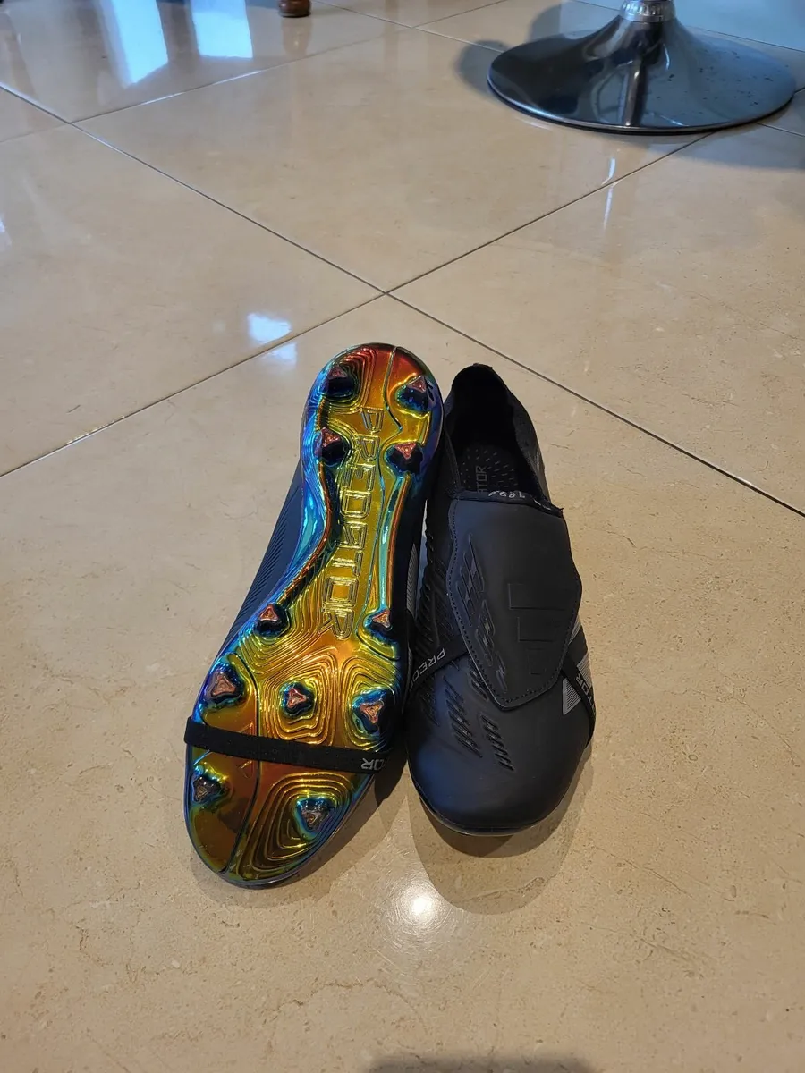 Football boots - Image 3