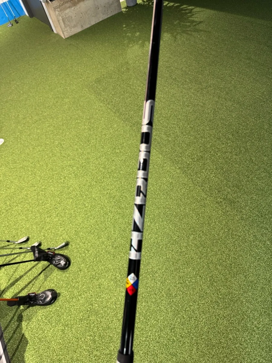 Titleist HZRDUS hybrid shaft - Image 1