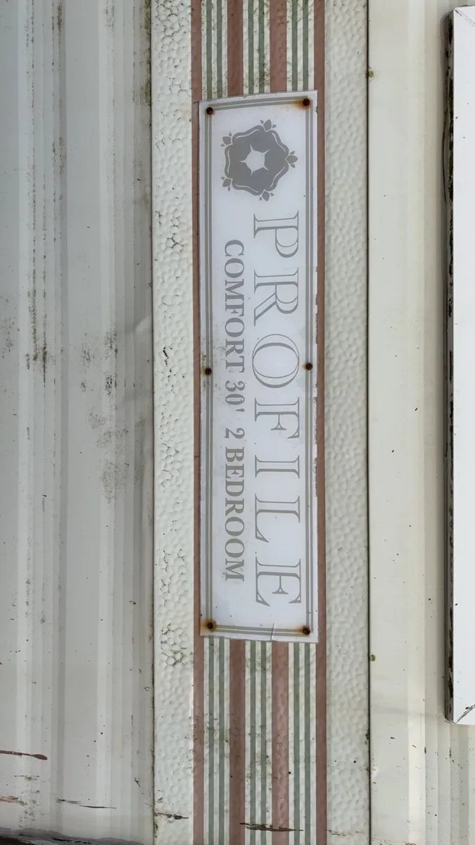 Mobile home - Image 1