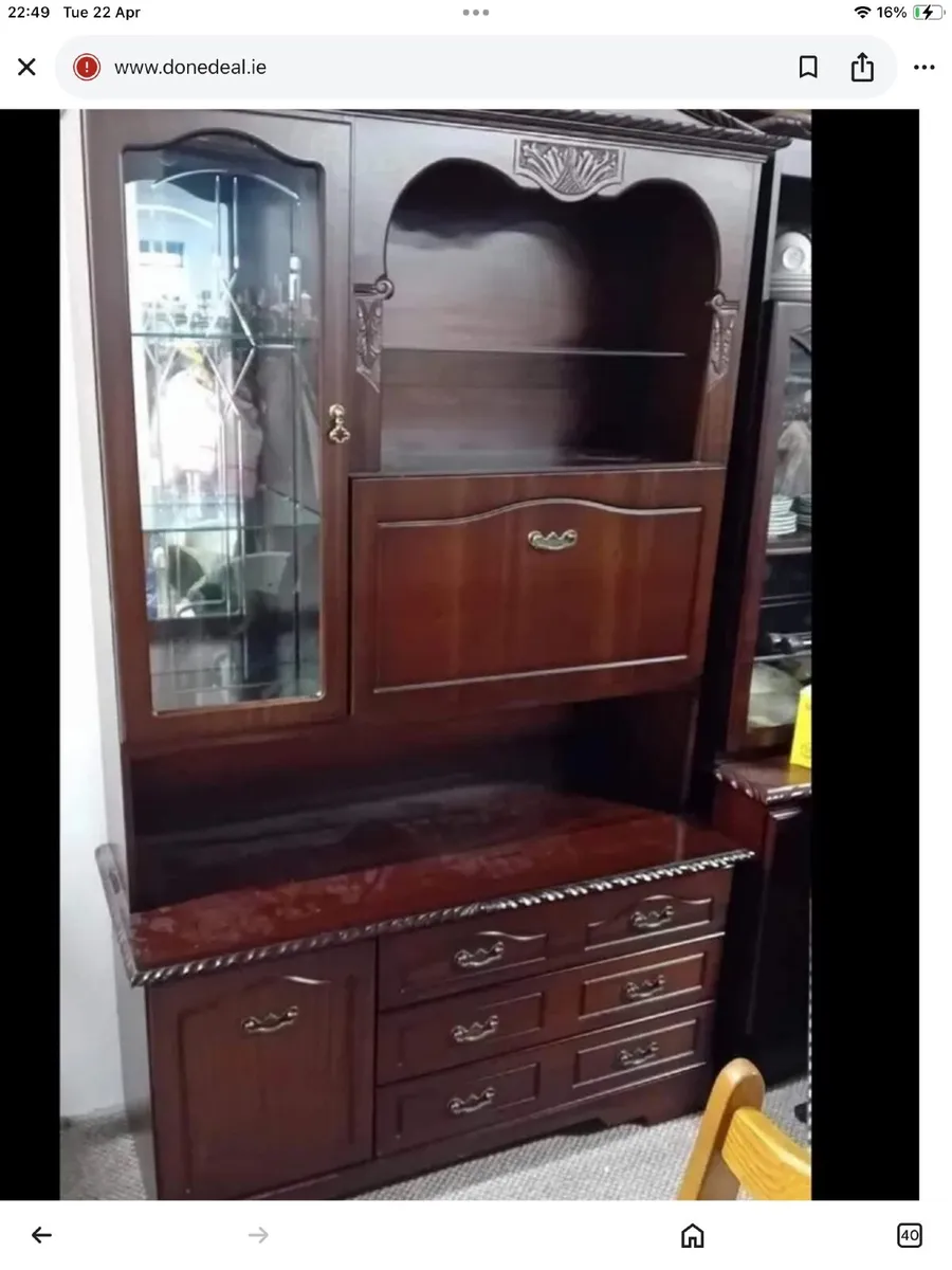 Beautiful sitting room units - Image 2