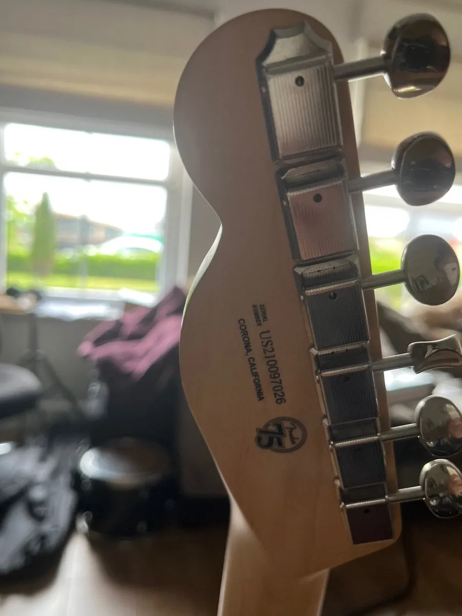 Guitars - Image 4
