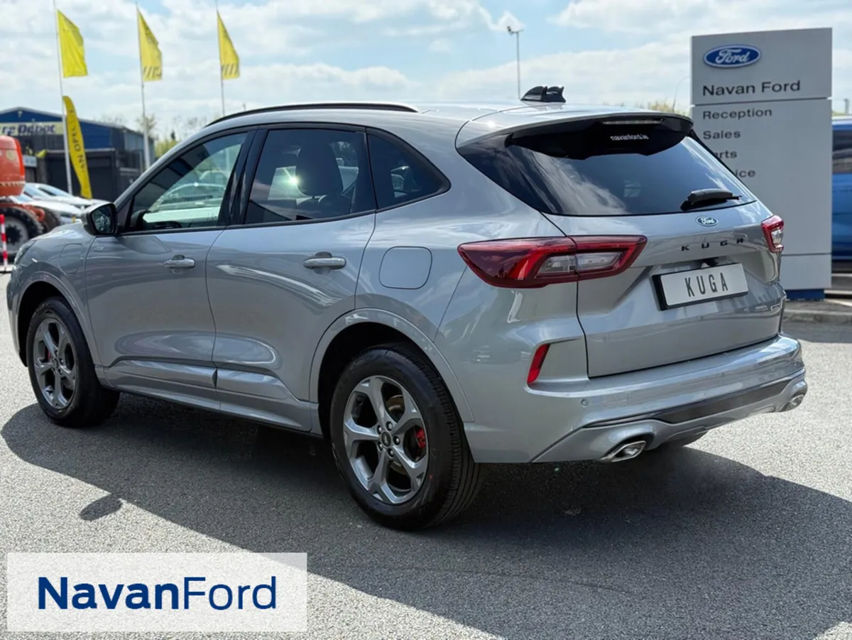 Ford Kuga NEW Kuga St-Line 2.5 Plug-in Hybrid 243P - Image 3