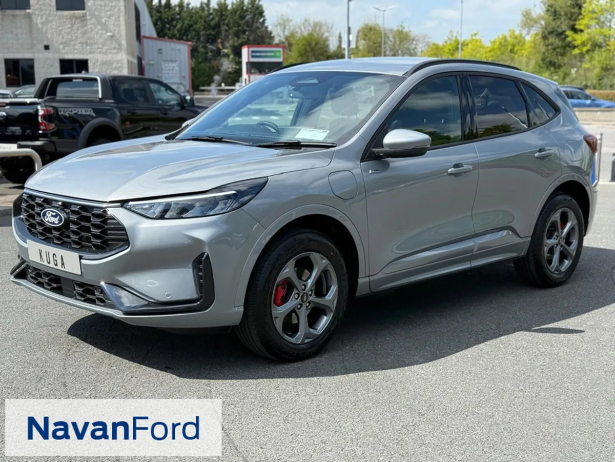 Ford Kuga NEW Kuga St-Line 2.5 Plug-in Hybrid 243P - Image 4