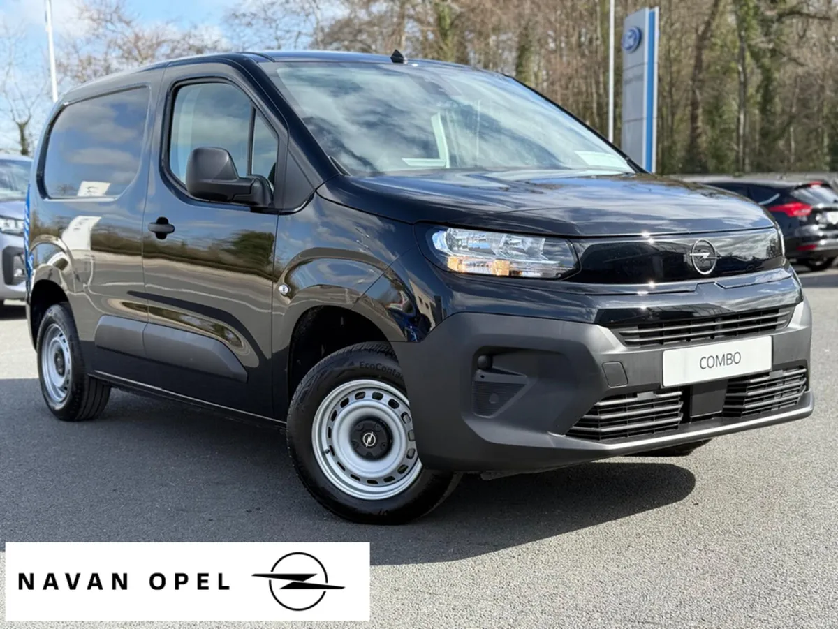 Opel Combo Komfort SWB 1.5 TD 100Ps - Image 1