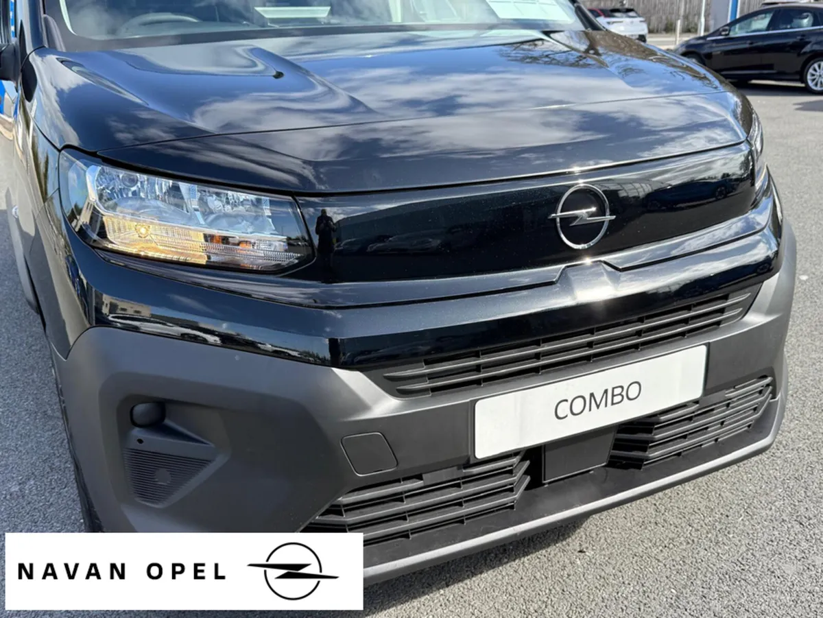 Opel Combo Komfort SWB 1.5 TD 100Ps - Image 4