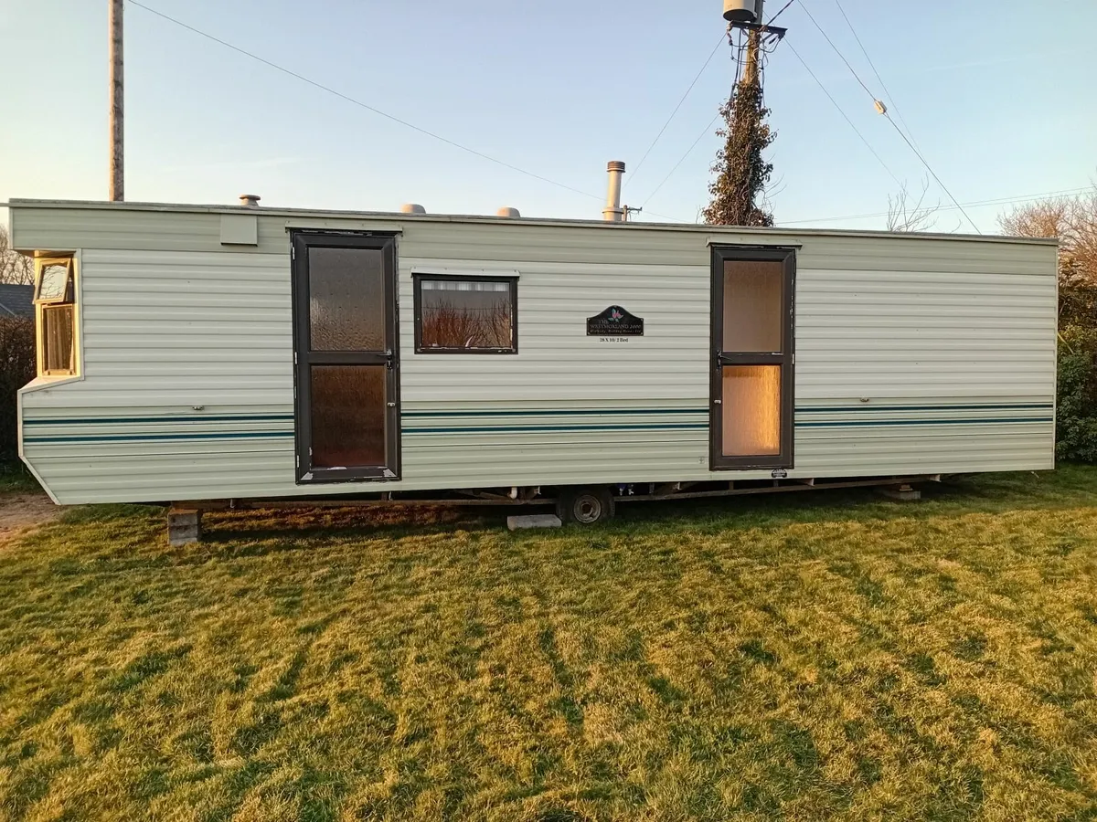 Mobile Home Willerby 28x10 Open to Offers - Image 1