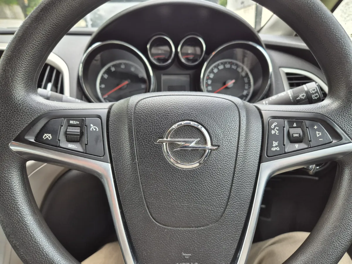 Very Nice Opel Astra 2012 TAXED & TESTED NEW NCT - Image 3