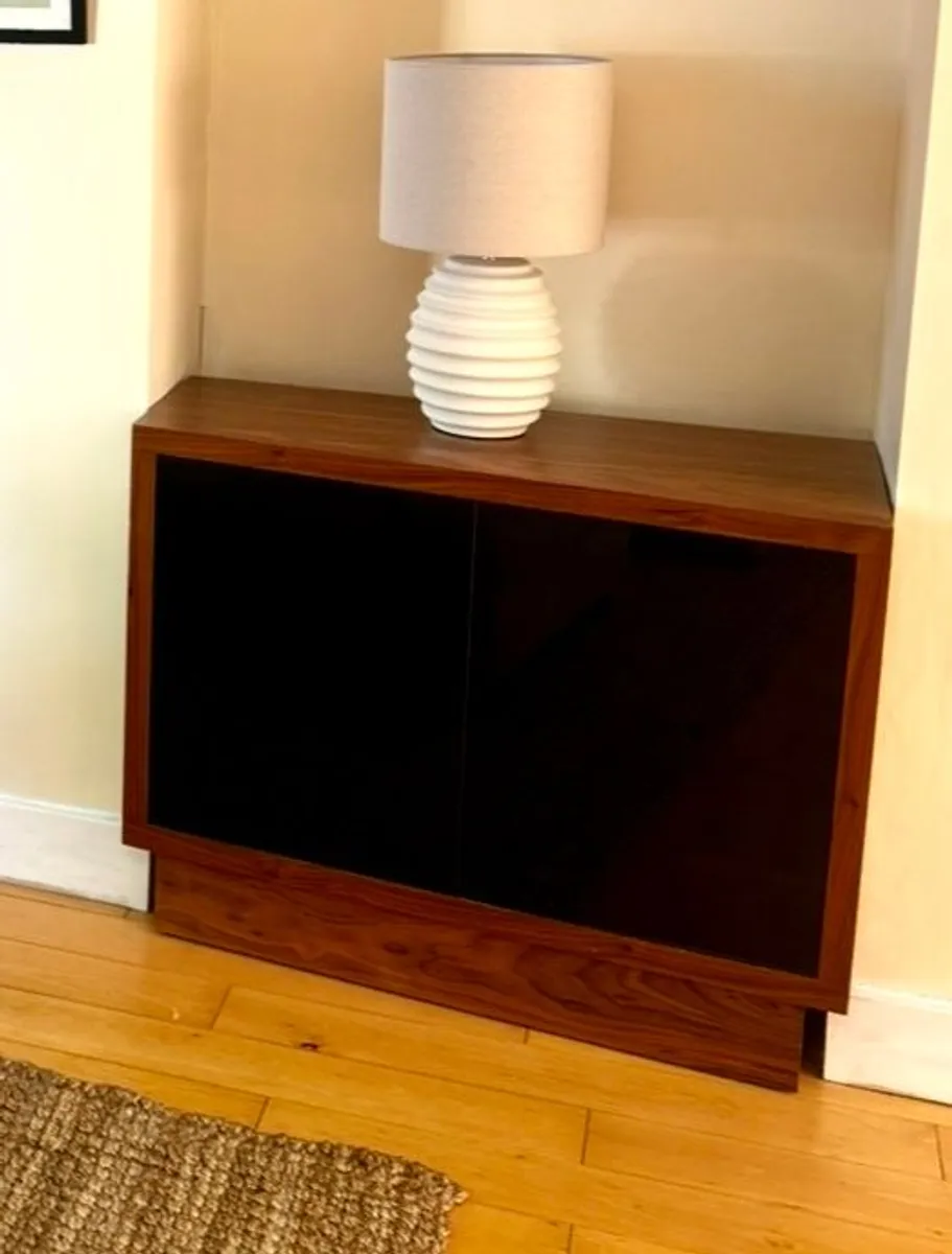 Two walnut sideboards - Image 4