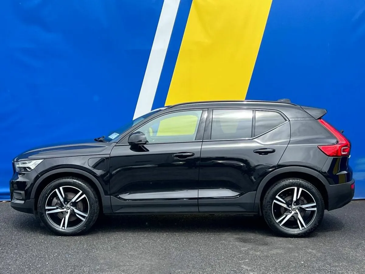 Volvo XC40 R-DESIGN T4 1.5 RECHARGE AUTO // FULL S - Image 3
