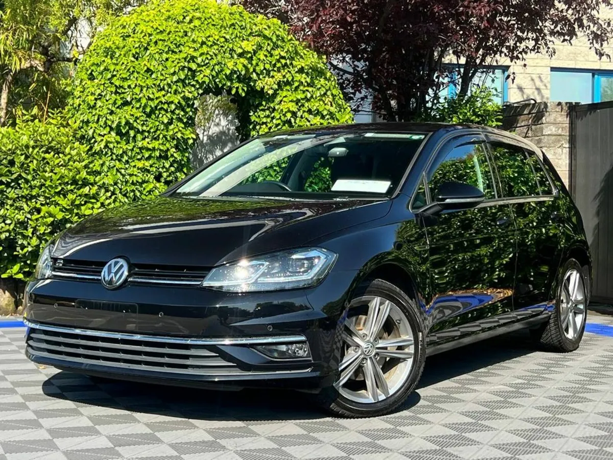 Volkswagen Golf HIGHLINE 1.4 TSI // LEATHER HEATED - Image 1