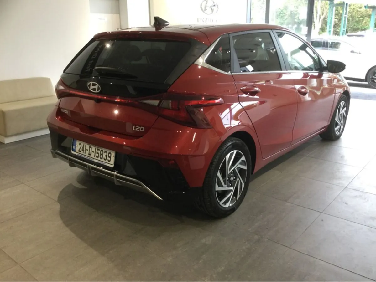 Hyundai i20 Plus Automatic - Image 2