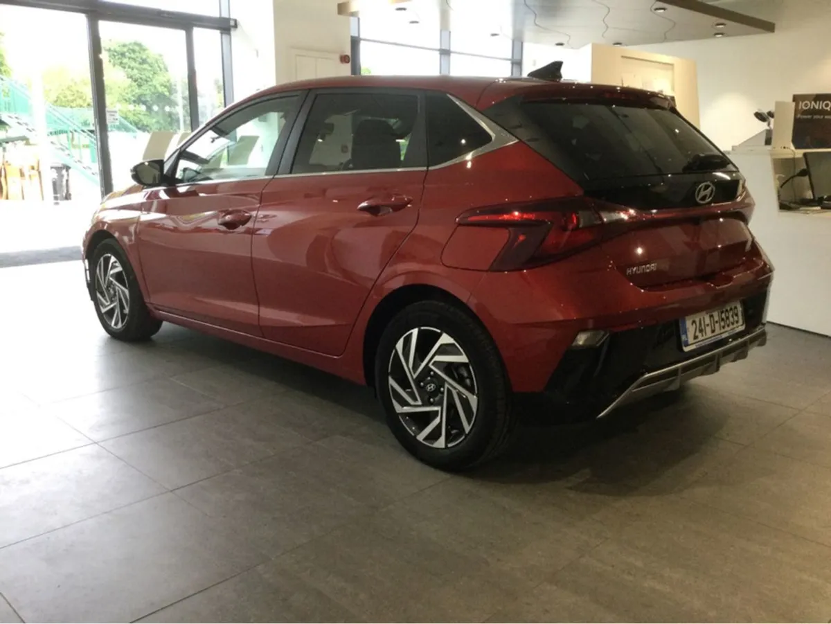 Hyundai i20 Plus Automatic - Image 3